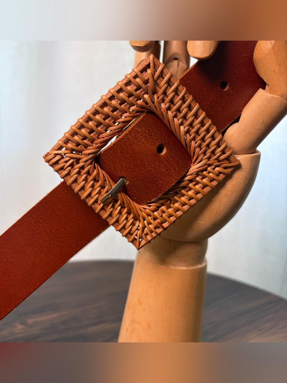 NWT Genuine Leather Belt Rattan Woven Buckle Brown M - Picture 2 of 7